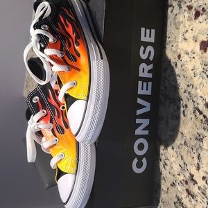 2.5 Youth Converse Sneakers